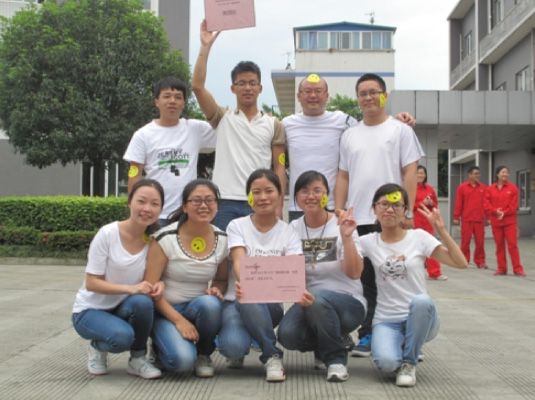 成都欧美克首届广播体操比赛成功举行